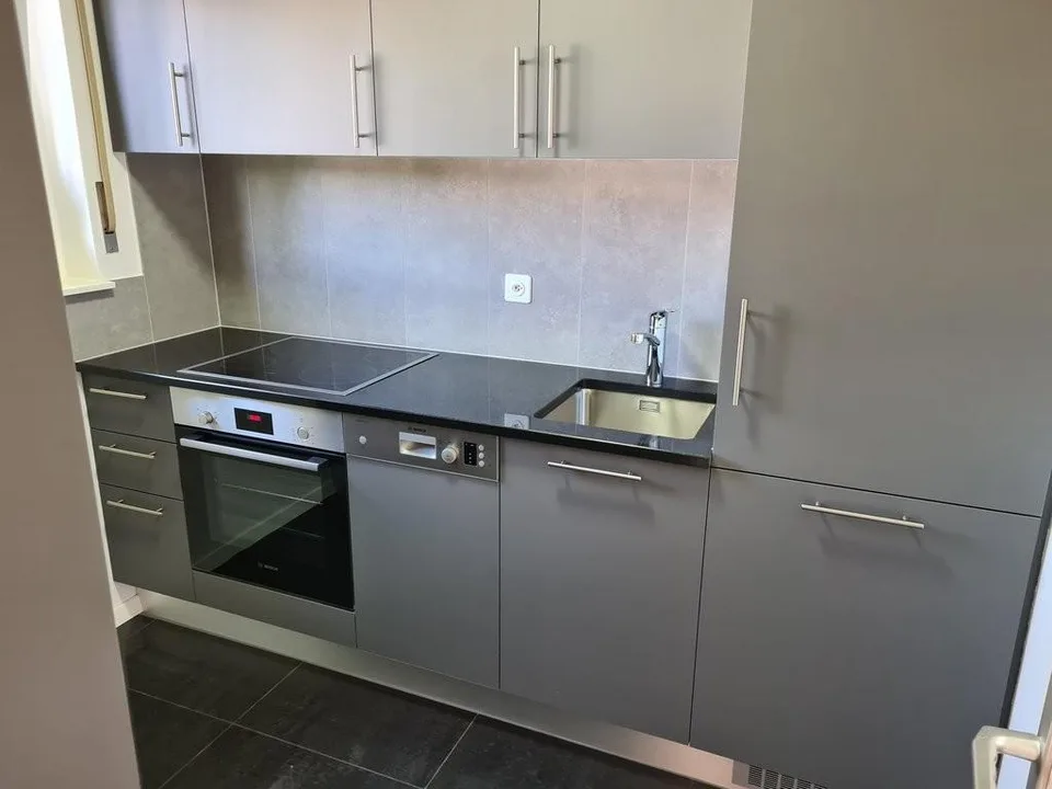Attractive 2.5-room apartment on the 1st floor for rent – photo 8 of 12