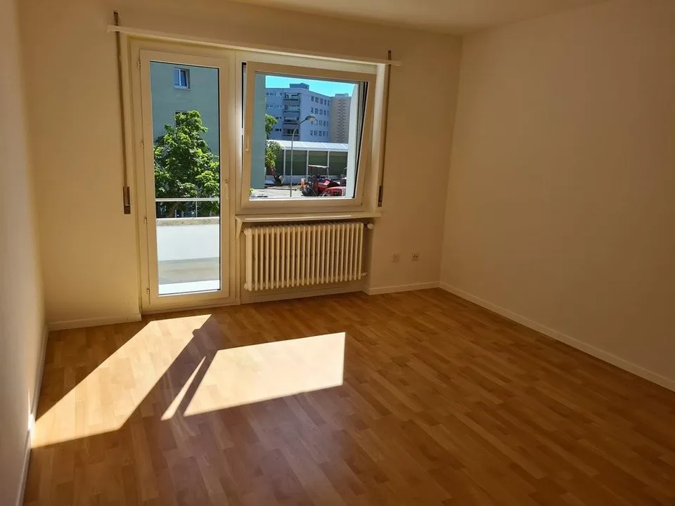 Attraktive 2.5-Zimmerwohnung im 1. OG zu vermieten