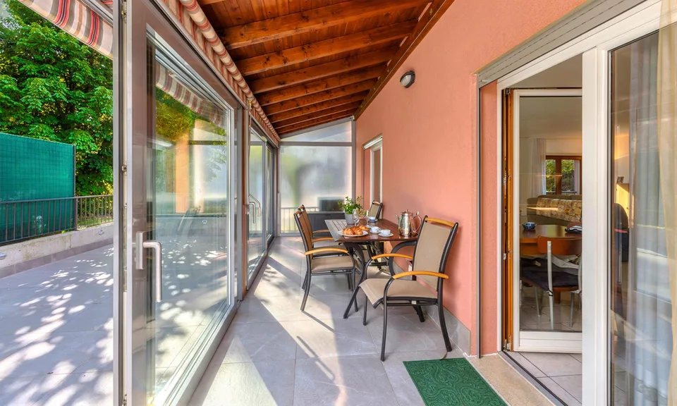 Schöne 4.5-Zimmer-Wohnung mit überdachter Terrasse in Mendrisio