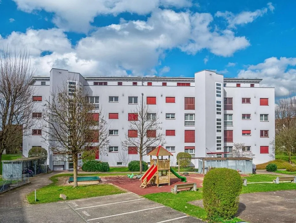 4.5 Zimmer Wohnung mit Gartensitzplatz