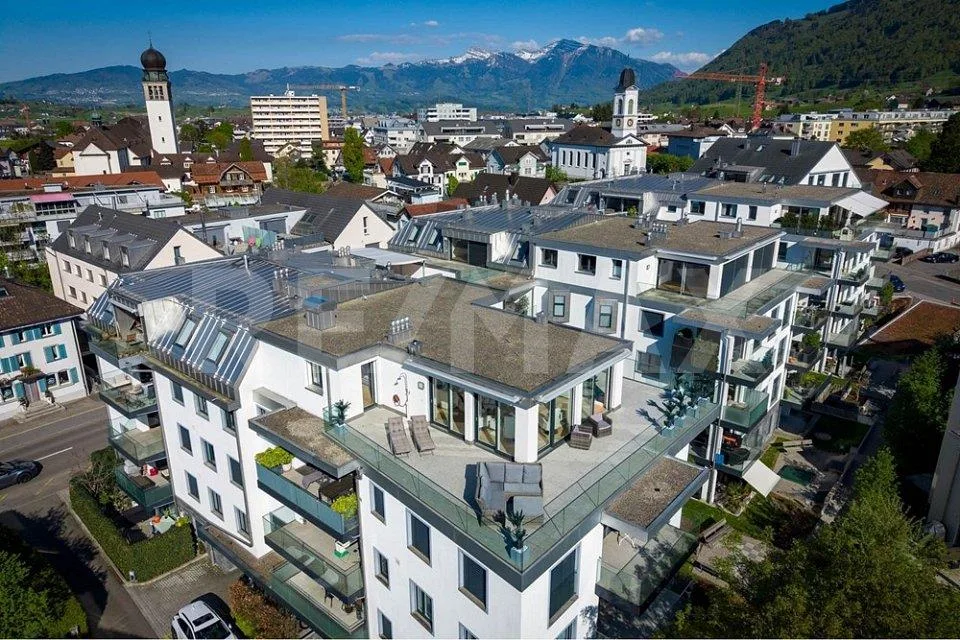 Exklusive 3.5-Zimmer-Attikawohnung mit grosser Terrasse und traumha...