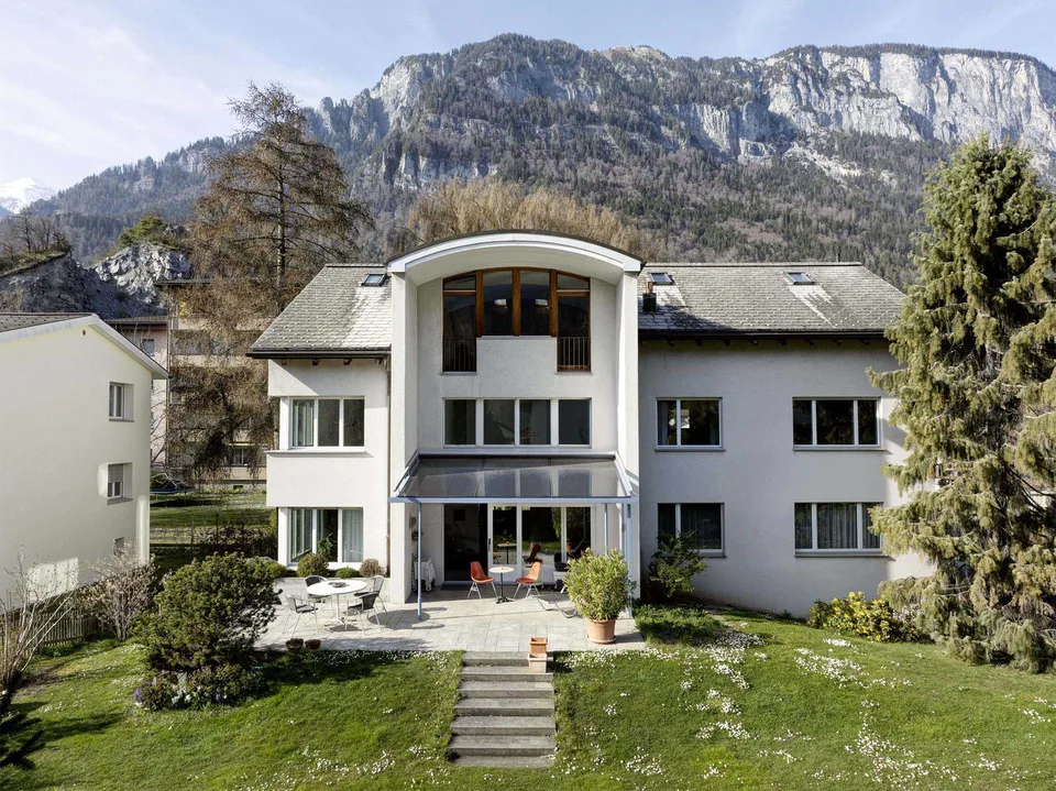 Stilvolle 5.5-Zimmer-Wohnung in Domat/Ems