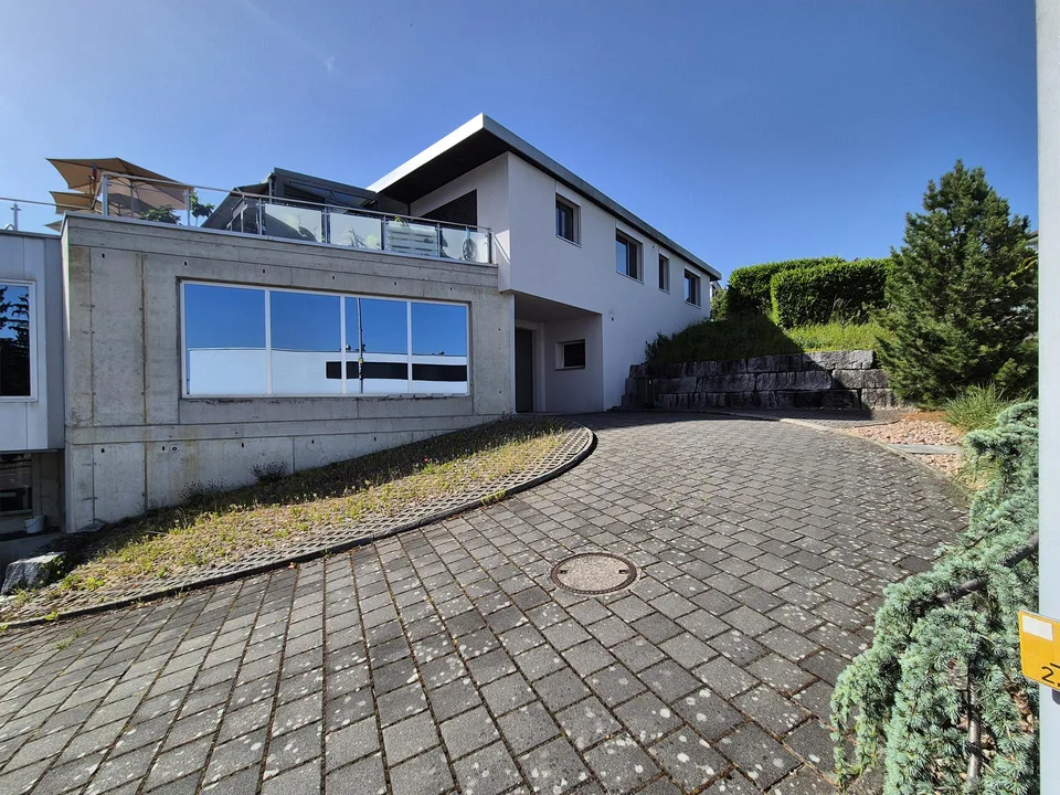 Prominenter Wohn- und Gewerbekomplex an TOP Lage