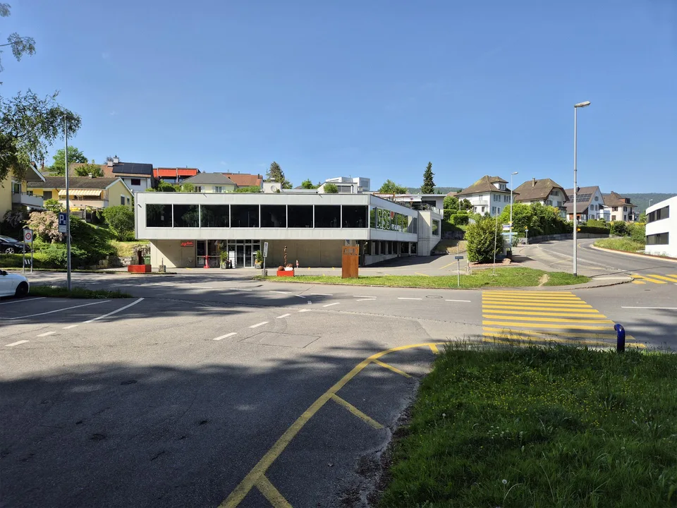 Prominenter Wohn- und Gewerbekomplex an TOP Lage