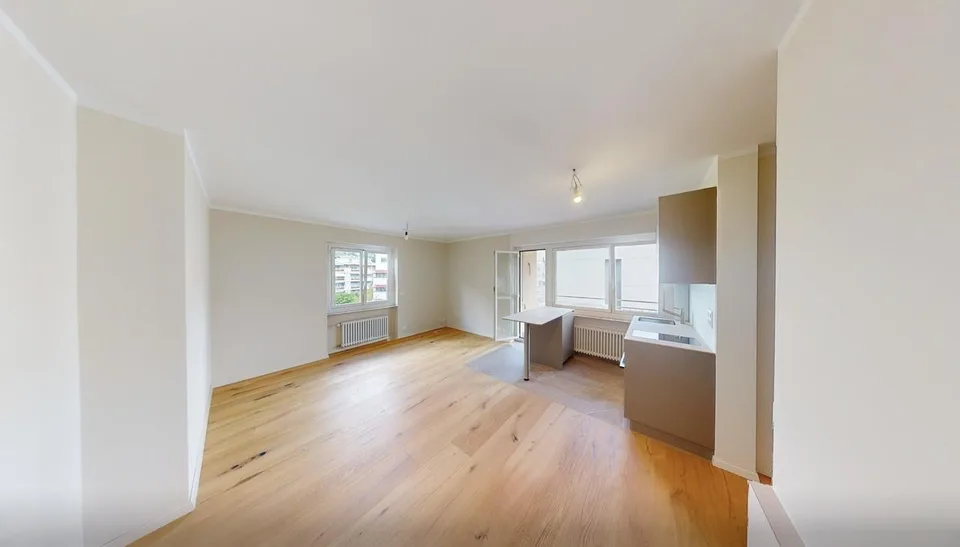Topmodernes Attika-Studio mit Seesicht und Parkplatz