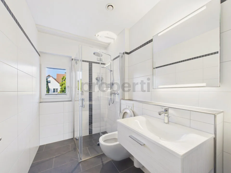 Appartamento moderno 4.5 locali con balcone, Dachsen