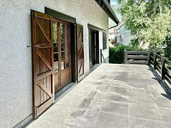 8-Zimmer-Einfamilienhaus mit Grotto und grosser Gartenanlage   /   ...