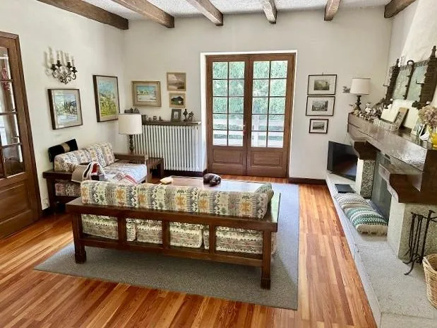 8-Zimmer-Einfamilienhaus mit Grotto und grosser Gartenanlage / ... – Foto 17 von 21
