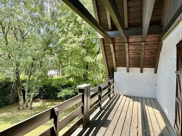 8-Zimmer-Einfamilienhaus mit Grotto und grosser Gartenanlage / ... – Foto 9 von 21