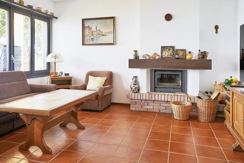 2 1/2-Zimmer-Gartenwohnung mit Seesicht   /  appartamento con bel g...
