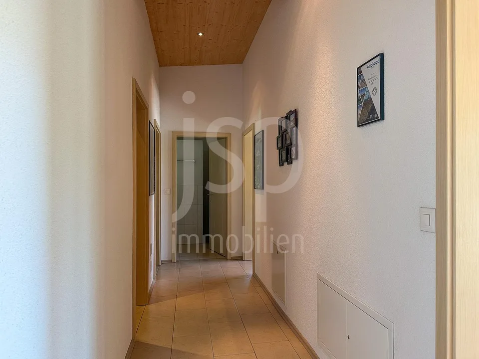 Commercial property with attic apartment in Neuenegg – photo 30 of 31