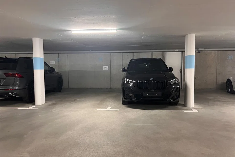 Exklusive 4.5 Zimmer Duplex-Attikawohnung mit Galerie – Foto 11 von 12