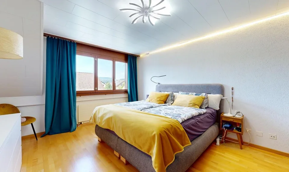 Casa ristrutturata con 6 stanze, veranda e impianto fotovoltaico