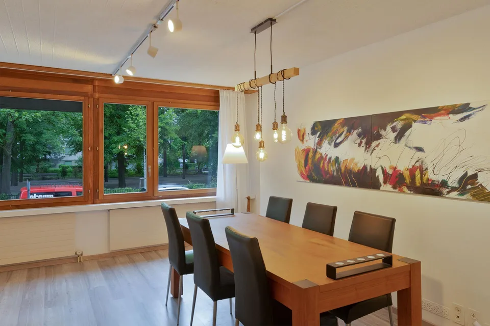 Helle 3 Zimmer-Wohnung am Winkelriedplatz in Basel (DE/ENG)