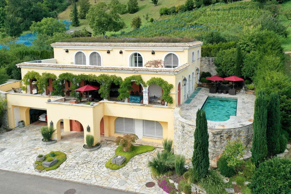Einzigartige Villa mit exklusivem Wohnambiente & viel Raum zum Leben