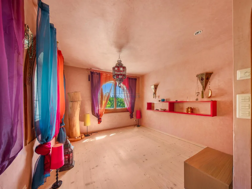 Einzigartige Villa mit exklusivem Wohnambiente & viel Raum zum Leben – foto 18 di 32