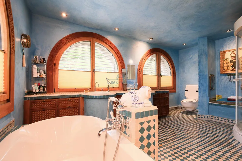 Einzigartige Villa mit exklusivem Wohnambiente & viel Raum zum Leben – foto 31 di 32