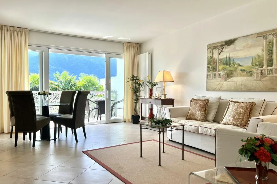 Charming 3.5 room apartment in sunny location with partial lake view and communal indoor pool – photo 19 of 30