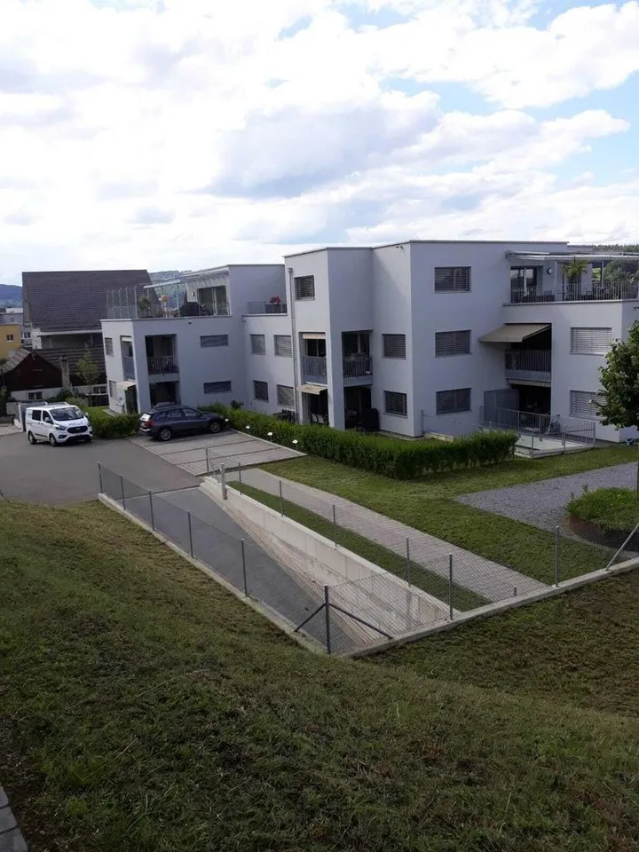 Moderne 3.5-Zimmer-Wohnung in Weiach