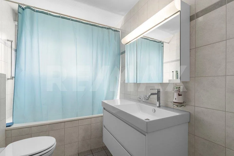 Confort de vie avec vue - appartement de 4 ½ pièces en mansarde dans une maison de trois familles bien entretenue – photo 8 sur 13