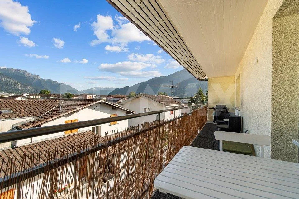 Confort de vie avec vue - appartement de 4 ½ pièces en mansarde dans une maison de trois familles bien entretenue – photo 12 sur 13