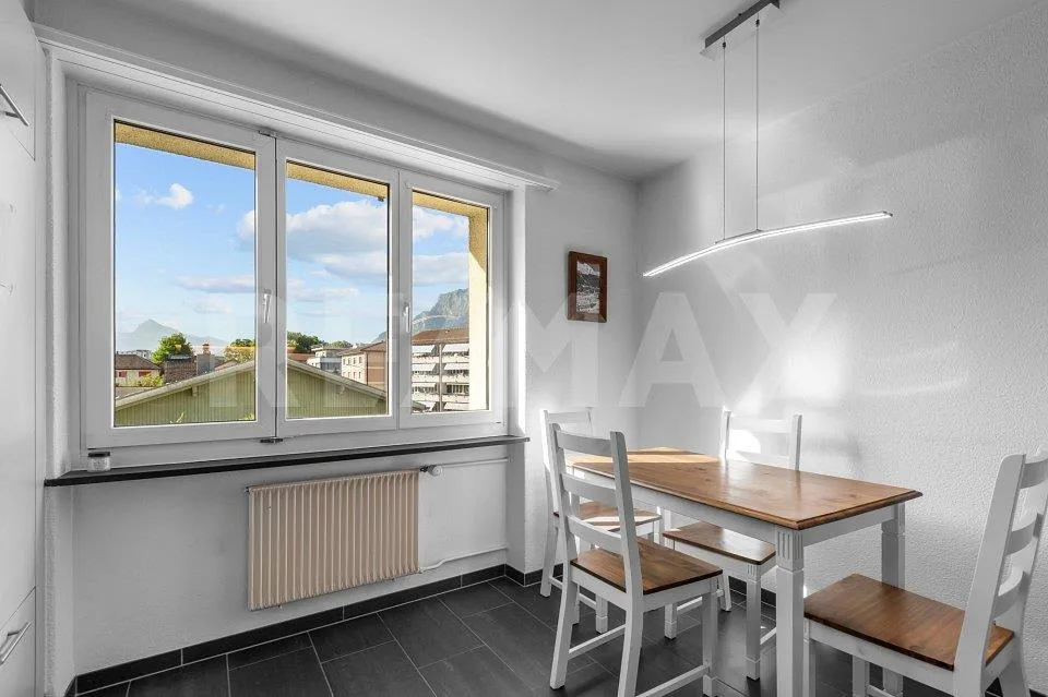 Comfort di vita con vista - appartamento di 4 ½ locali in mansarda in una casa di tre famiglie ben curata