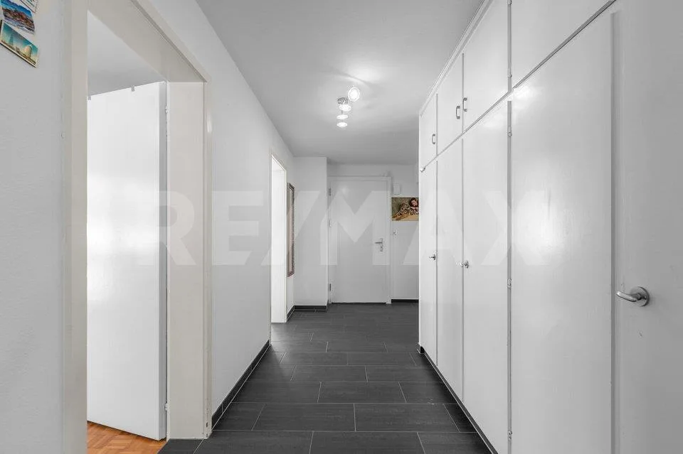 Confort de vie avec vue - appartement de 4 ½ pièces en mansarde dans une maison de trois familles bien entretenue – photo 10 sur 13