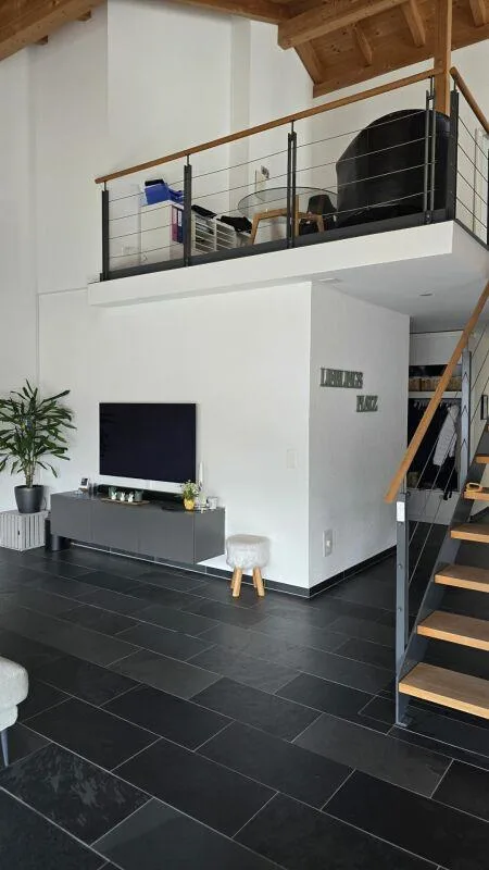 Schöne und grosszügige 5.5 Zimmerwohnung