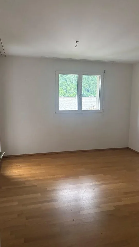 Gemütliche 4.5 Maisonettewohnung im Herzen von Domat/Ems