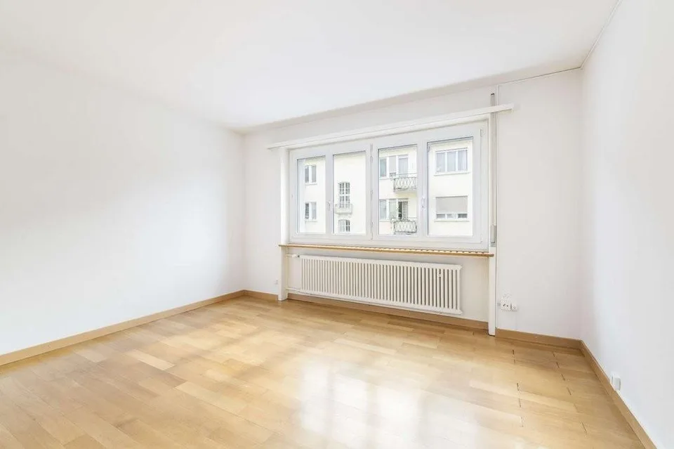 Charming Old Building Apartment