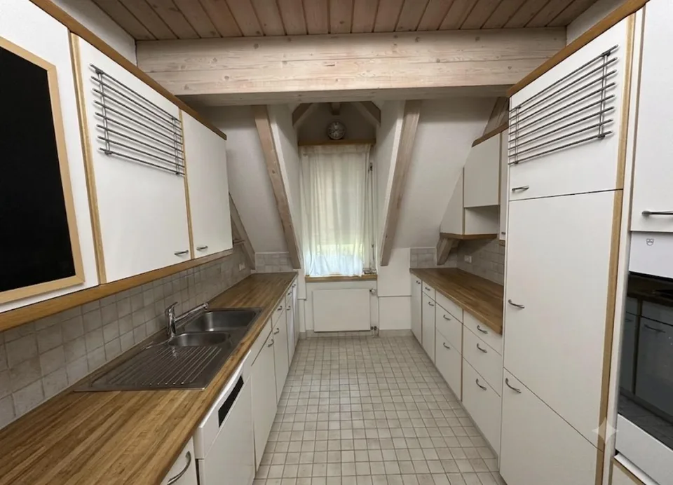 Charmante 5.5-Zimmer-Dachwohnung mit 146m²