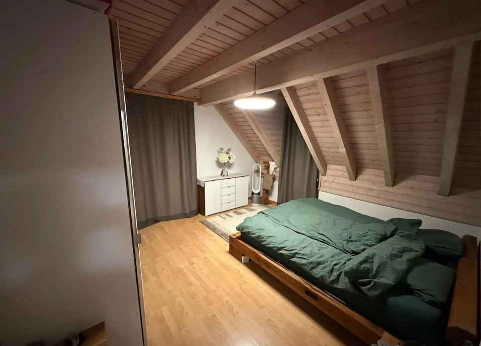 Charmante 5.5-Zimmer-Dachwohnung mit 146m²