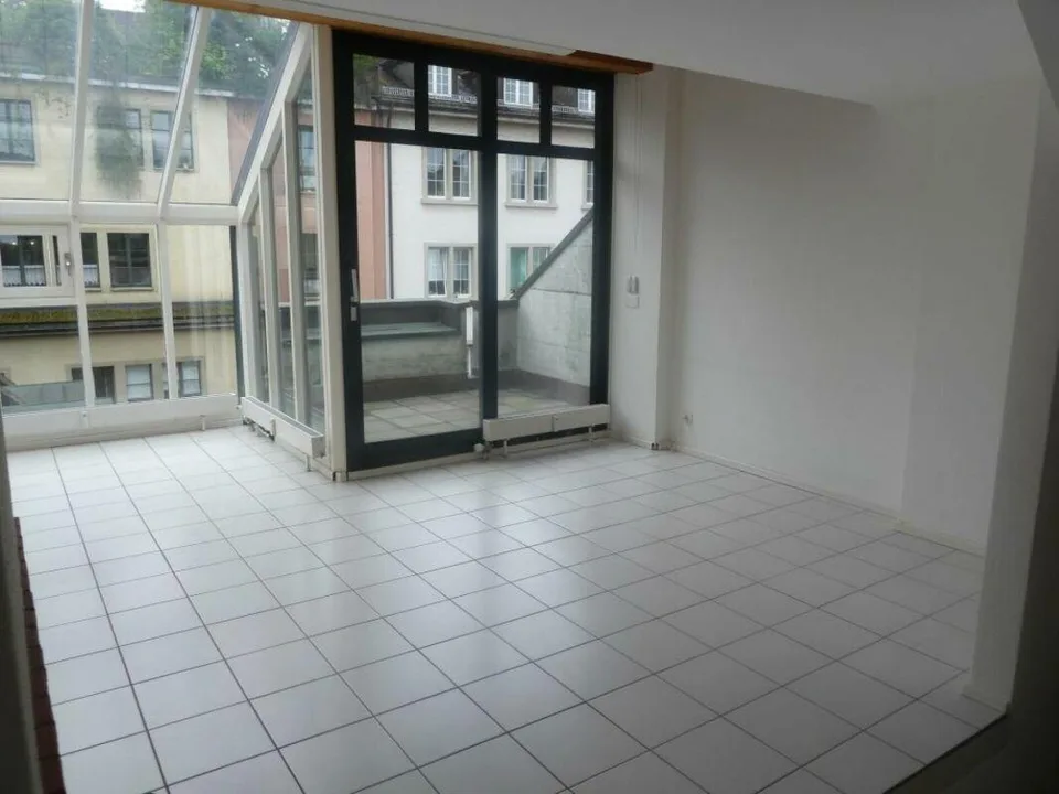 Helle 5.5 Zimmer Maisonette Wohnung mitten in der Stadt - befristet... – Foto 6 von 14