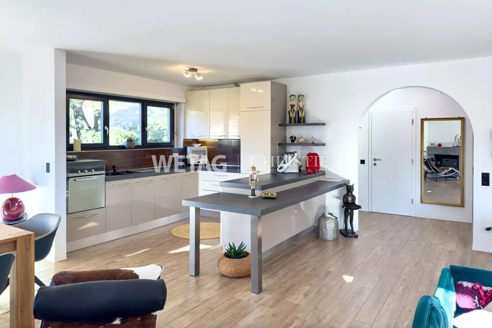 Ascona: Exclusive apartment with spacious terrace, ideal also as a holiday residence, for sale