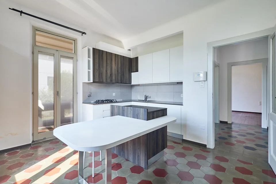 Liberty-style villa with garden and three residential units - ideal also as an investment
