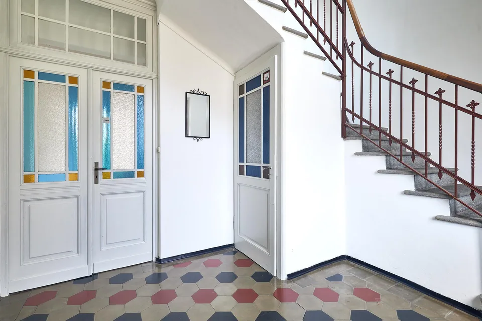 Liberty-style villa with garden and three residential units - ideal also as an investment