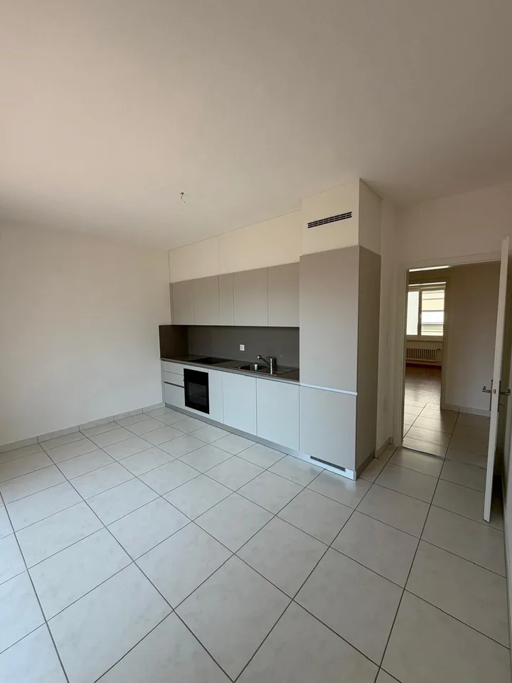 Appartamento con balcone e vista sulle montagne