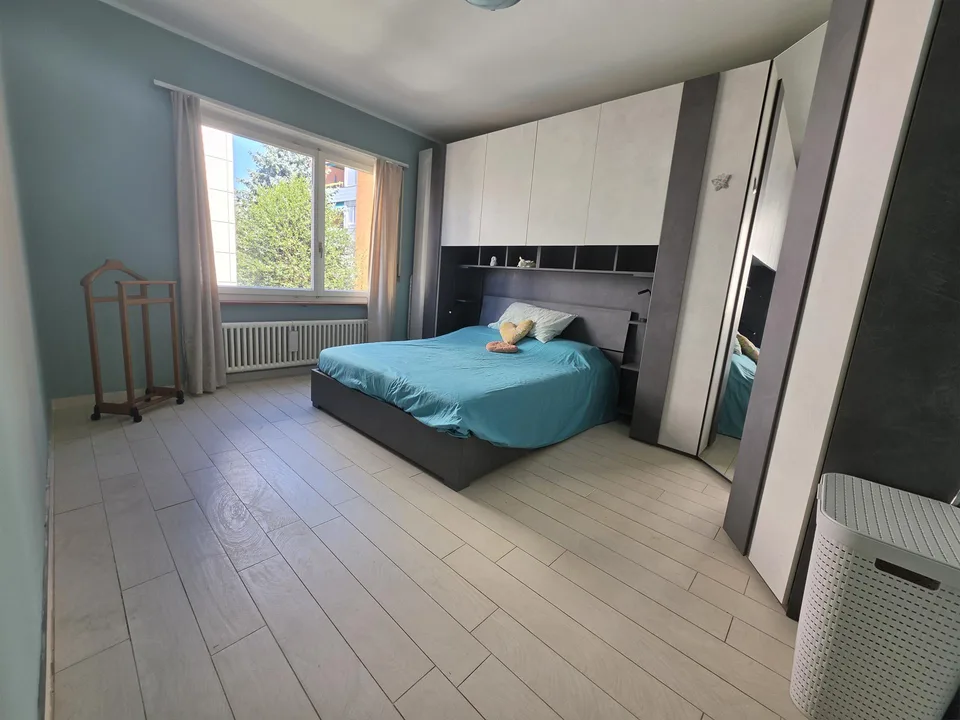 Wohnung mit Möbeln in optimaler Lage