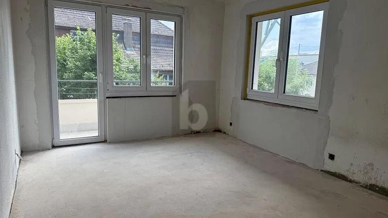 NEU RENOVIERT UND HOCHWERTIG AUSGESTATTET
