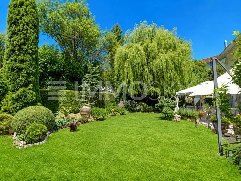 Freistehendes Familienparadies mit grosszügigem Garten