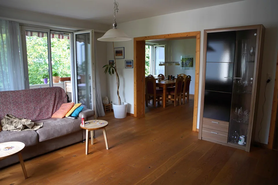 Charmante 4-Zimmer-Wohnung mit Balkon in Riehen – Foto 8 von 9
