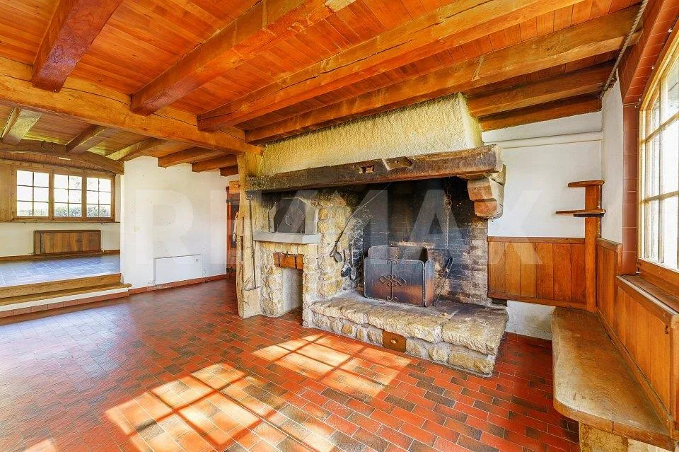 Maison de 1750 : cadre  bucolique et apaisant,  à rénover