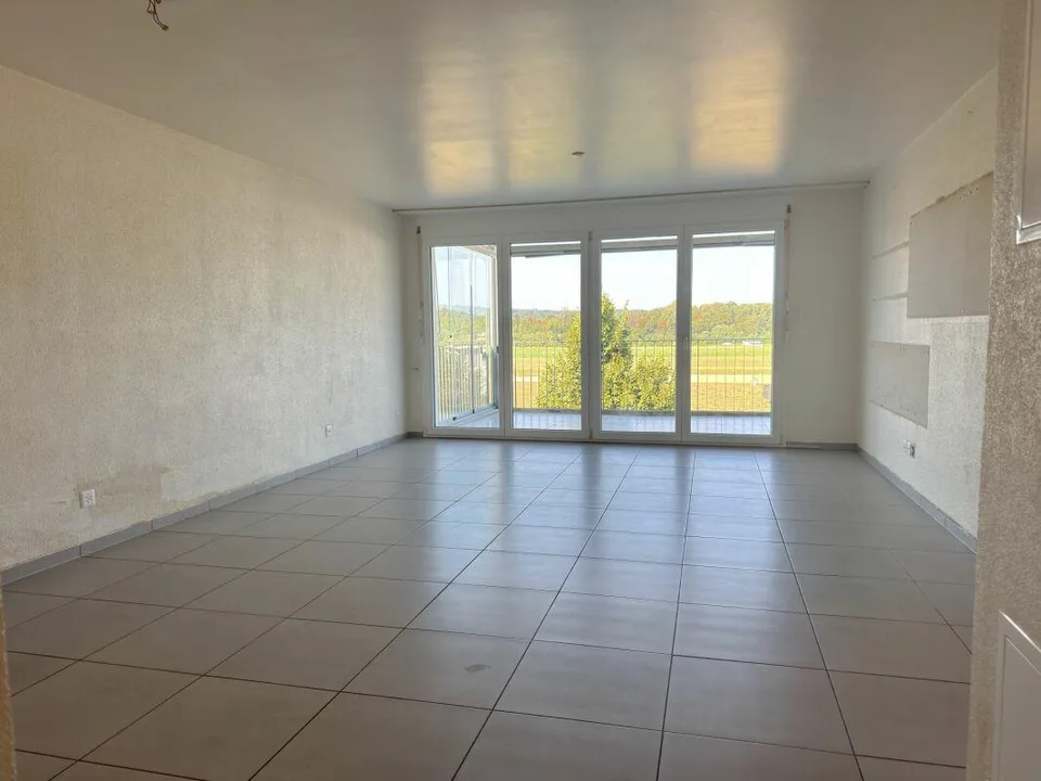 4. 5 Zi Wohnung mit viel Potenzial und unverbaubarer Weitsicht
