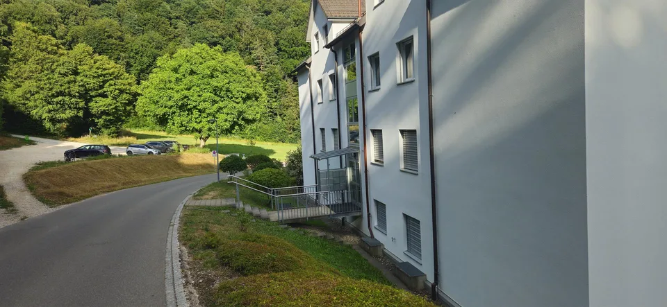 Lichtdurchflutetes Wohnglück – Moderne 4.5-Zimmer-Gartenwohnung
