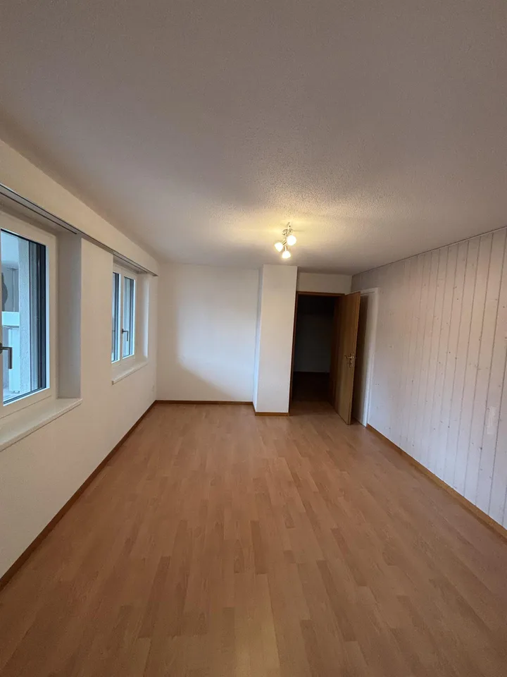 3 1/2-Zimmer Wohnung Untergeschoss