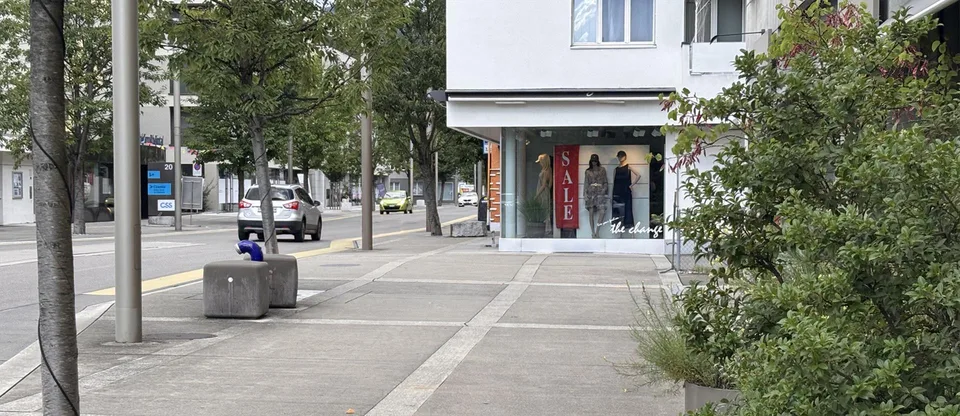 Schmuckes Ladenlokal 46m2 plus 14m2 Büro/Lager