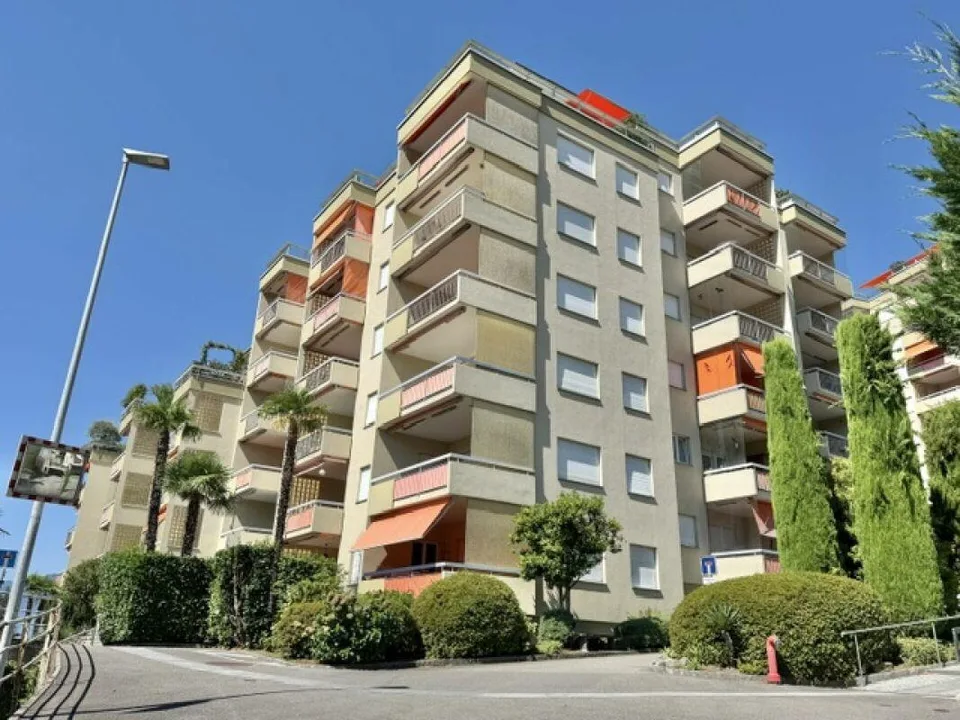 ZU VERKAUFEN IN MURALTO - helle 1.5 Zimmerwohnung auf der 2. Etage ...