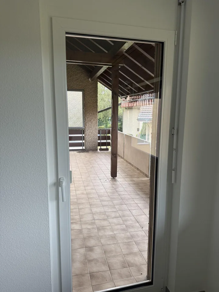 4.5 Zimmer Etagenwohnung mit grossem Balkon, zentrumsnahe Lage – foto 9 di 10