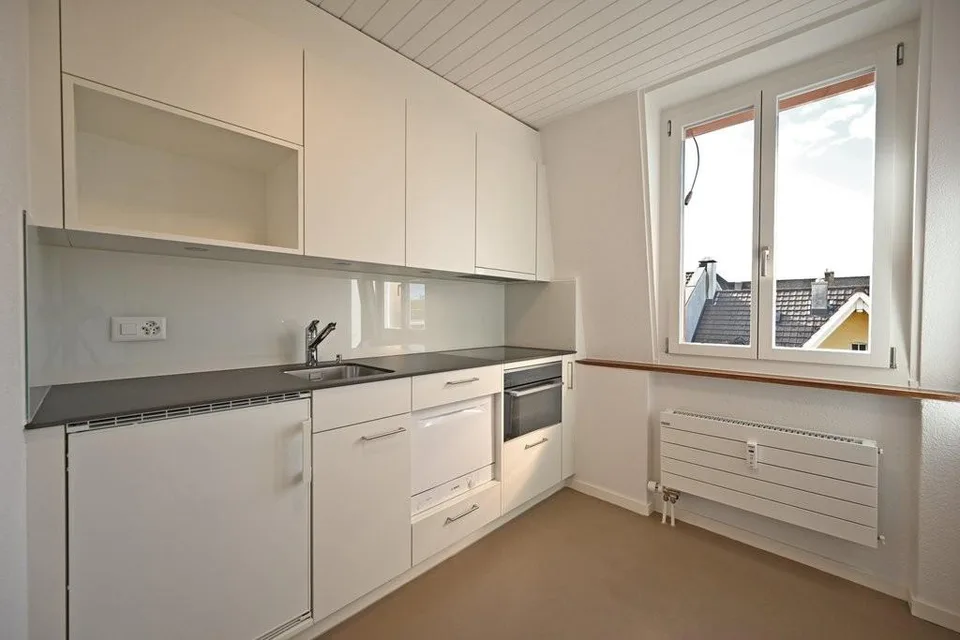 Sanierte Altbau-Dachwohnung mit Charme in der beliebten Länggasse