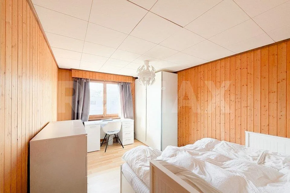 Dreifamilienhaus mit Gewerbefläche - in gemischter Wohn- und Gewerb...